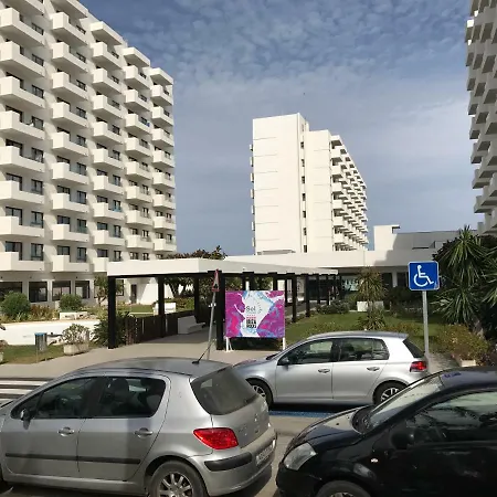 Sol Carihuela Торремолинос
